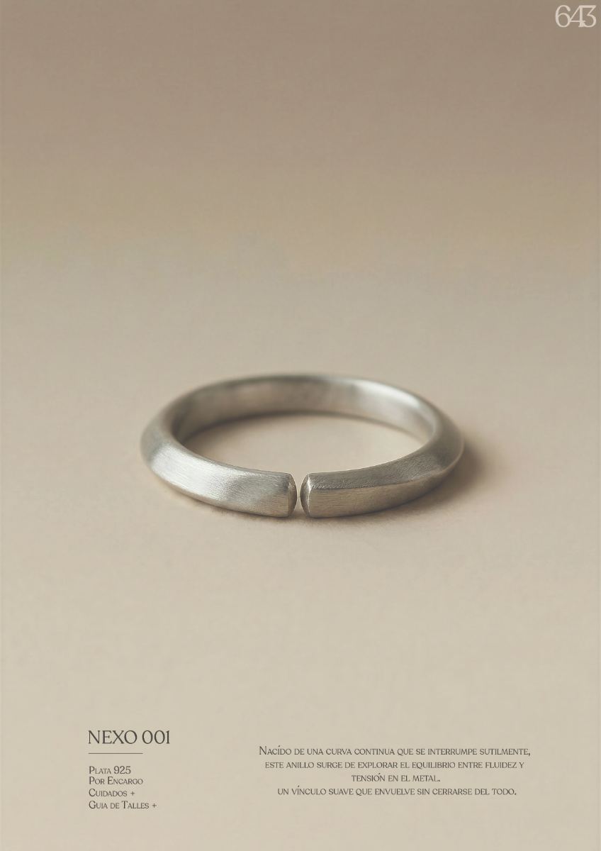 Anillo Nexo 001 — curva interrumpida en plata 925